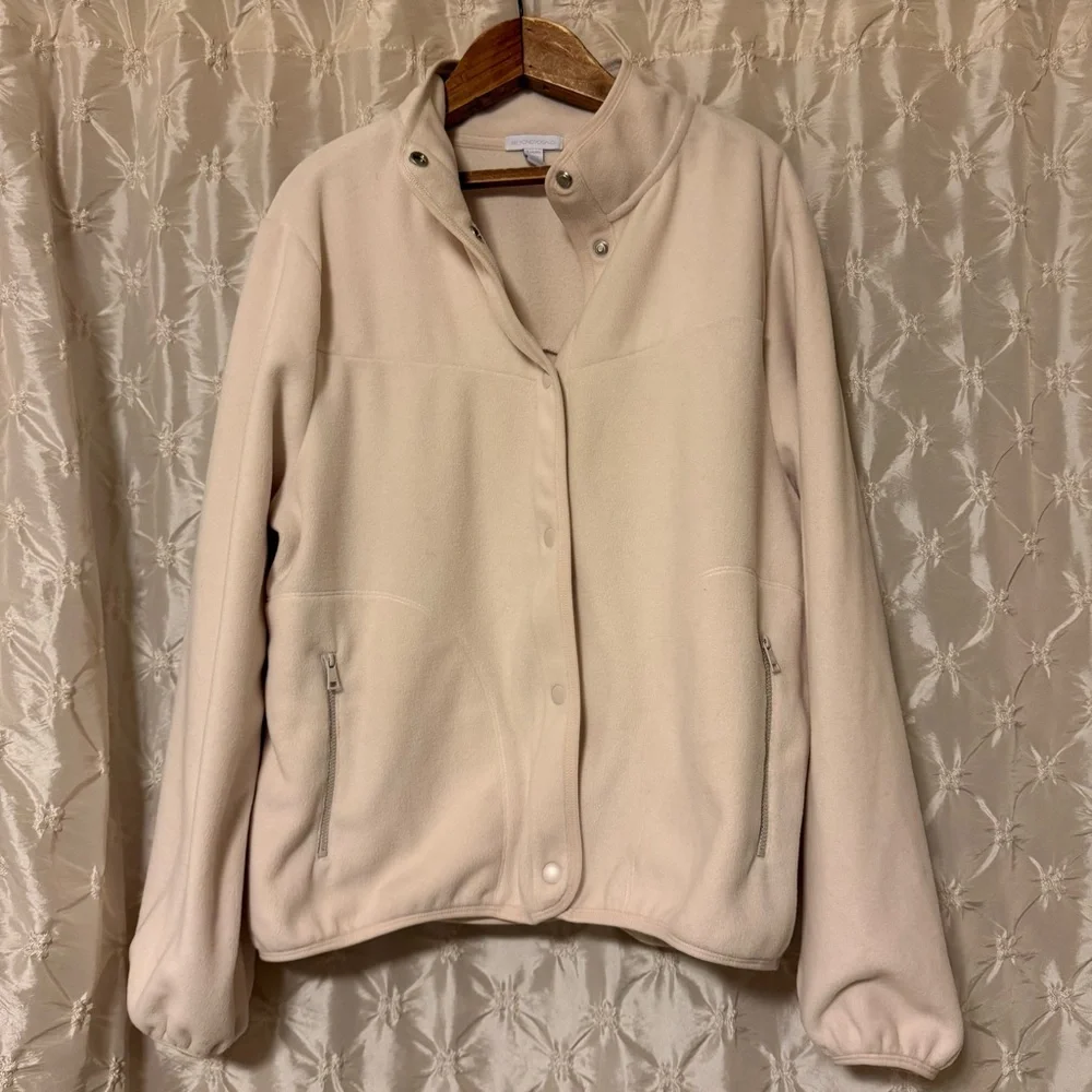 Beyond Yoga Cream Tranquility Fleece Jacket Lunar Rock Snap Front